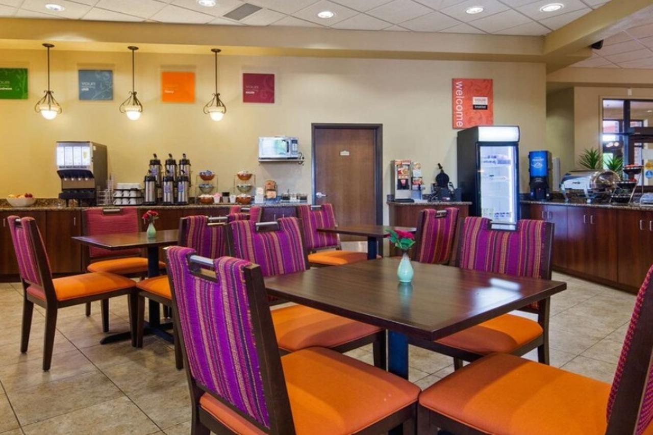 里弗福尔斯丽笙酒店 River Falls 外观 照片