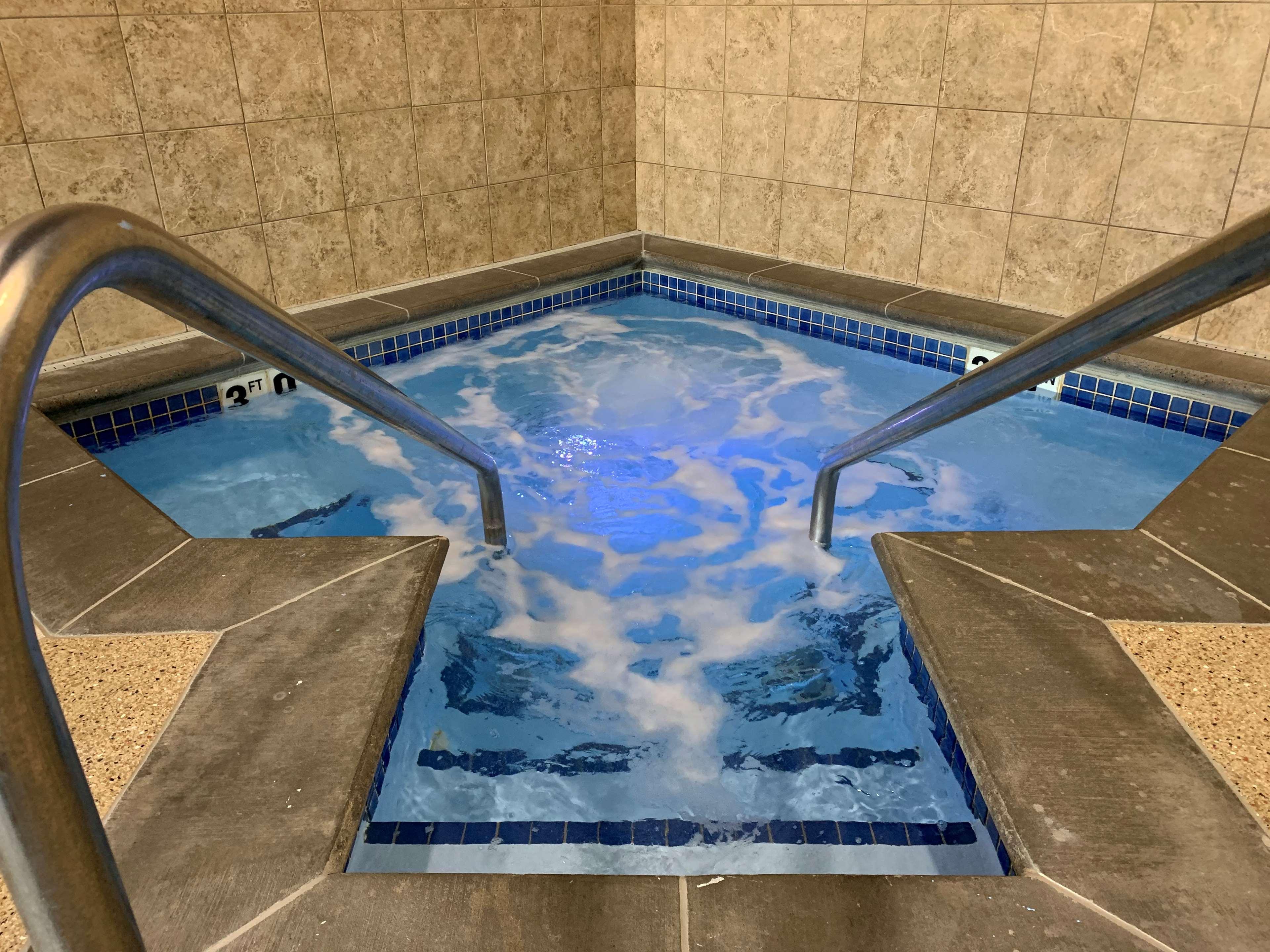 里弗福尔斯丽笙酒店 River Falls 外观 照片